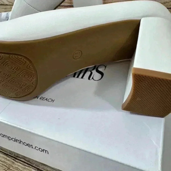 Dream Pairs Women's Heels size 7.5 - Picture 4 of 5